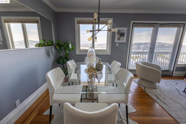 661 Peralta Ave Unit 3, San Francisco CA: https://media.crmls.org/mediaz/9b4b13d3-5909-449d-b704-f82705d6b28e.jpg