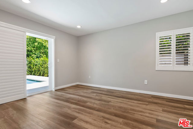 6421 Gaviota Avenue, Van Nuys CA: https://media.crmls.org/mediaz/9b4c77a2-e7e3-46af-ba98-86f6edc25b4c.jpg