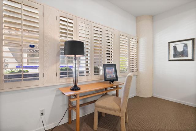 267 Kavenish W Drive, Rancho Mirage CA: https://media.crmls.org/mediaz/9b4c7b39-62f1-4410-b161-8d9a9d3b36fd.jpg