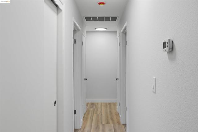 3640 Sun View Terrace, Concord CA: https://media.crmls.org/mediaz/9b4cbd0e-0017-43b9-b156-28ee43e99599.jpg