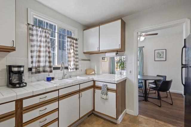 2830 69th Avenue, Oakland CA: https://media.crmls.org/mediaz/9b4df35b-df46-479a-b02a-5e27084ef56a.jpg