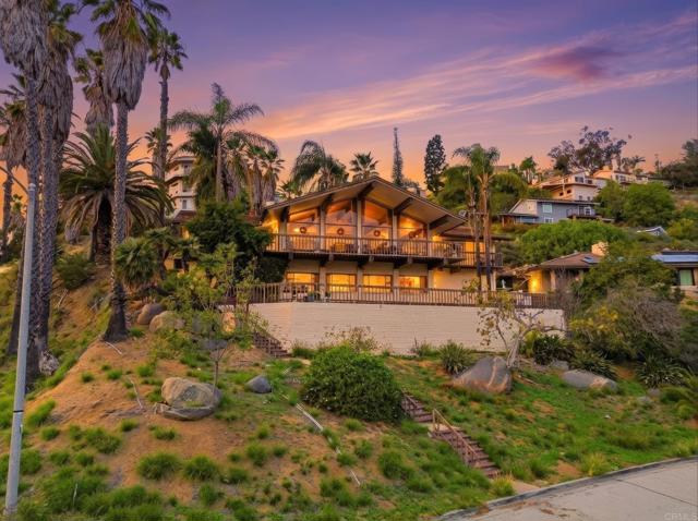 Detail Gallery Image 8 of 48 For 9902 Heavenly Way, La Mesa,  CA 91941 - 3 Beds | 3/1 Baths