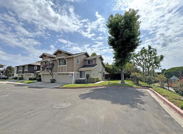 3298 Old Heather Road, San Diego CA: https://media.crmls.org/mediaz/9b4e79ec-f428-4a51-80cf-6bb75dad4d8f.jpg