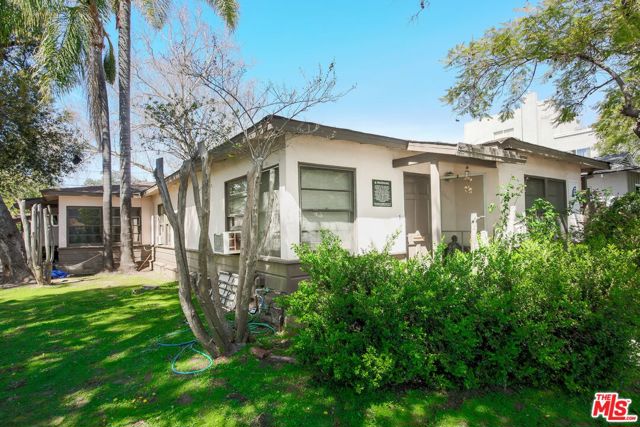 5661 Kester Avenue, Van Nuys CA: https://media.crmls.org/mediaz/9b4ed29b-6bfc-4c64-a0b5-877e78e4100f.jpg