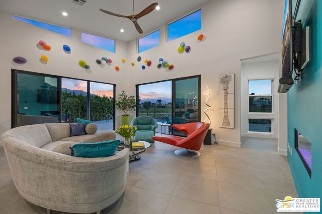 4321 Lumina Way, Palm Springs CA: https://media.crmls.org/mediaz/9b4f4df9-83f5-48f2-9646-962056598bd2.jpg