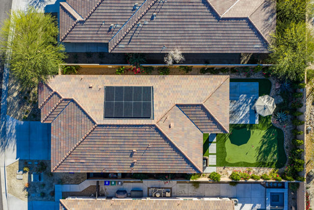 35425 Domani Drive, Palm Desert CA: https://media.crmls.org/mediaz/9b4f770b-9f97-4a31-9ef6-4064c1228e12.jpg