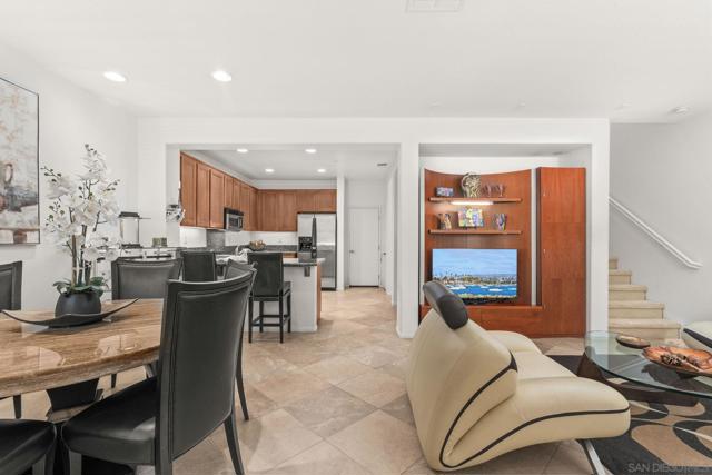 13033 Lamia Point, San Diego CA: https://media.crmls.org/mediaz/9b4ff4f4-71ee-4b32-b78c-69638d787b60.jpg