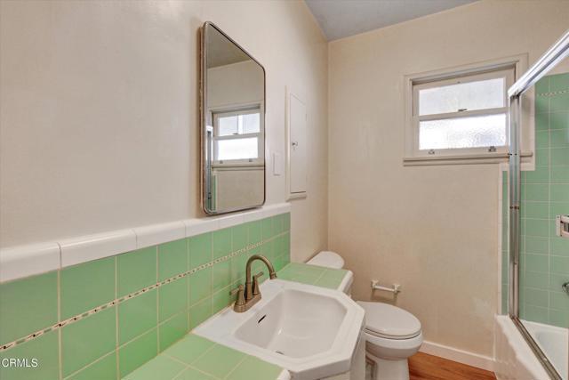 Detail Gallery Image 28 of 49 For 3942 Los Olivos Ln, Glendale,  CA 91214 - 3 Beds | 2 Baths