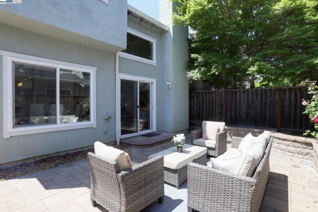 34724 Teal Cmn, Fremont CA: https://media.crmls.org/mediaz/9b50a4c1-2249-4367-9e2d-04ee1603f7e9.jpg