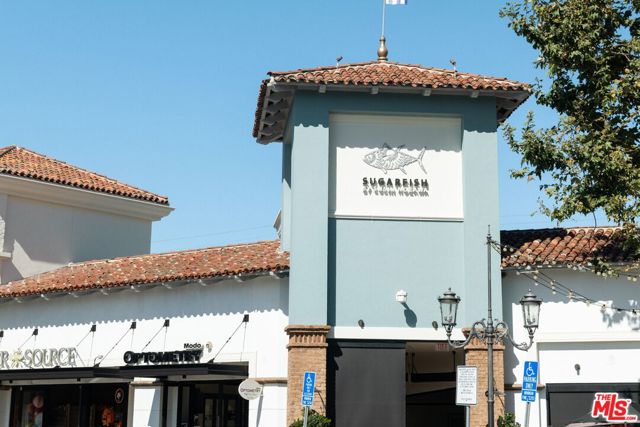 4080 Glencoe Avenue, Marina del Rey CA: https://media.crmls.org/mediaz/9b518cbc-f926-4ebe-b7ce-d57f9e4ae9a9.jpg