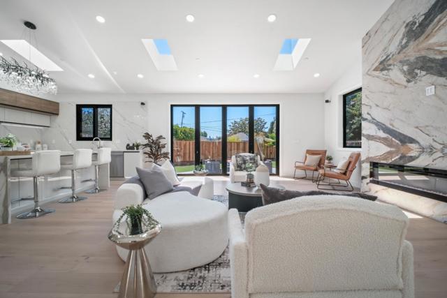 239 Eureka Court, Sunnyvale CA: https://media.crmls.org/mediaz/9b529fe0-1464-4967-a66e-2820e2d2c702.jpg