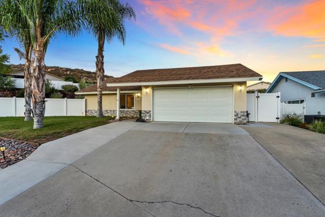 13533 Mora Cir, Poway CA: https://media.crmls.org/mediaz/9b547b7e-787b-4f9a-b4a2-1f29bc0fecb3.jpg