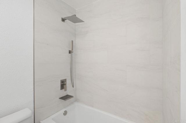 Detail Gallery Image 20 of 23 For 8036 Linda Vista Rd. 2e,  San Diego,  CA 92111 - 1 Beds | 1 Baths