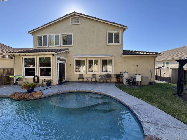 10342 Mono Ct, Stockton CA: https://media.crmls.org/mediaz/9b557ef5-f757-4fb9-a7a1-37f7bf7d8d01.jpg