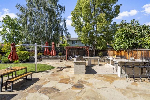 599 Dawn Drive, Sunnyvale CA: https://media.crmls.org/mediaz/9b56f34e-739d-4266-87a0-beb288013361.jpg