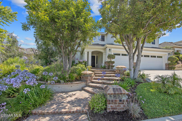 560 Granite Hills Street, Simi Valley CA: https://media.crmls.org/mediaz/9b5786ba-9aa9-4b9a-9892-16ed7d4decda.jpg