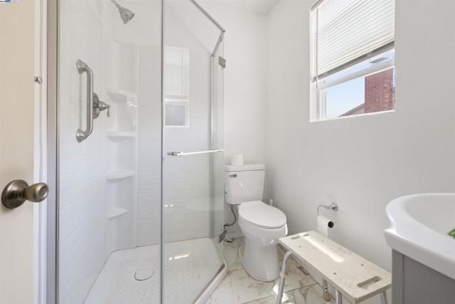 252 Martin Avenue, Livermore CA: https://media.crmls.org/mediaz/9b586f87-36ab-489a-b31f-9282dd51b551.jpg