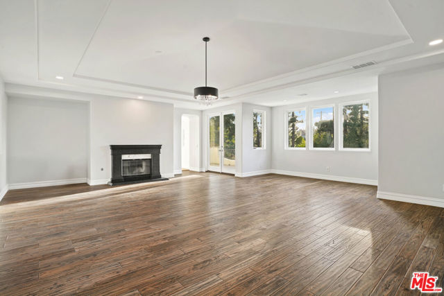 5309 Louise Avenue, Encino CA: https://media.crmls.org/mediaz/9b587303-1977-4926-80f4-770dfcf6194d.jpg