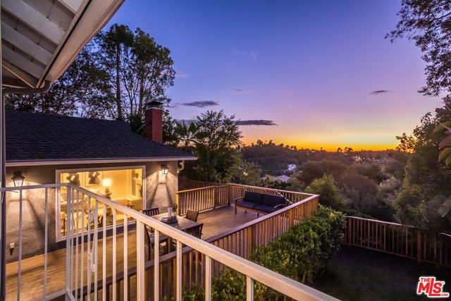 4015 Karelia Street, Los Angeles CA: https://media.crmls.org/mediaz/9b588ff5-23a4-401a-935b-a6c2d272ba56.jpg