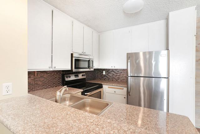 Detail Gallery Image 5 of 37 For 1855 Diamond St #5-326,  –,  CA 92109 - 1 Beds | 1 Baths