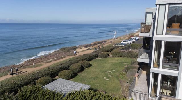 Detail Gallery Image 12 of 26 For 424 Stratford Ct #B11,  Del Mar,  CA 92014 - 2 Beds | 2 Baths
