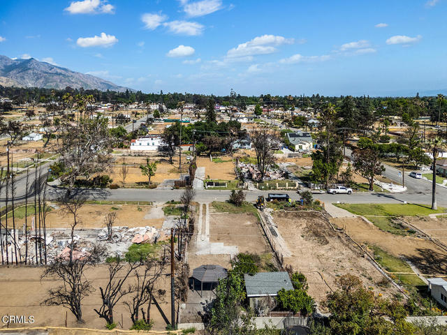 2669 Glen Ave, Altadena CA: https://media.crmls.org/mediaz/9b5b505c-0175-41ed-b081-c5203ad042ce.jpg