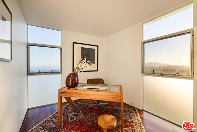 6300 Mulholland Highway, Los Angeles CA: https://media.crmls.org/mediaz/9b5b592f-b4c8-4000-84b5-ab2df4604662.jpg