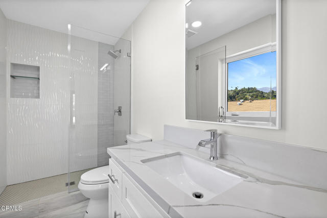 Detail Gallery Image 10 of 20 For 4333 Portola Ave, Los Angeles,  CA 90032 - 4 Beds | 5 Baths