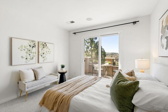1215 HIGHBLUFF, San Marcos CA: https://media.crmls.org/mediaz/9b5c0888-34b6-411b-b6fd-3e55dd8c9955.jpg