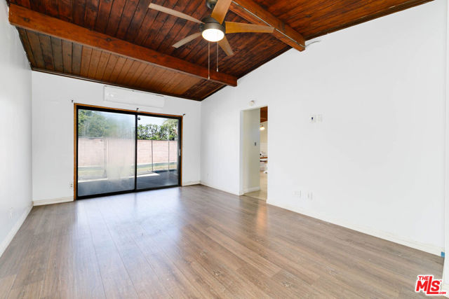 5633 Cedarglen Drive, Azusa CA: https://media.crmls.org/mediaz/9b5cb47b-0f7f-48d7-9fea-d04dcef5d90f.jpg