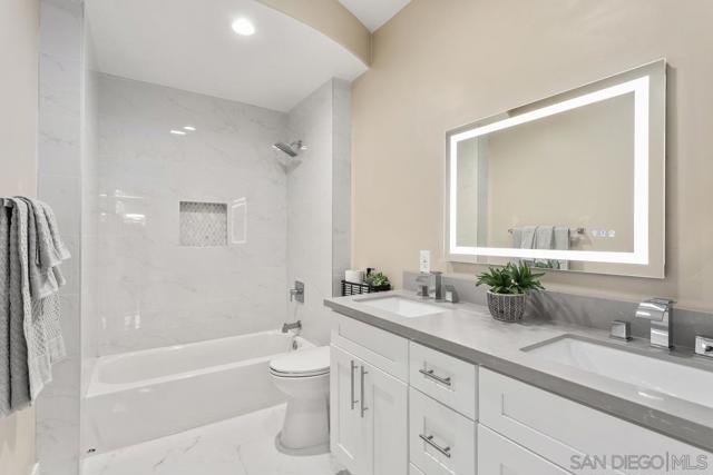 4716 S Mission Rd, Fallbrook CA: https://media.crmls.org/mediaz/9b5cffaa-96fa-4c3f-96fe-9b842a381fdc.jpg