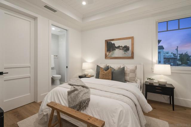 Image 42 of 57 For 464 Westbourne St