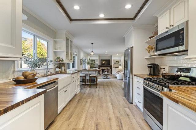 819 Cumberland Drive, Gilroy CA: https://media.crmls.org/mediaz/9b5d7baf-3cba-461a-a0bb-a1510d63eb12.jpg