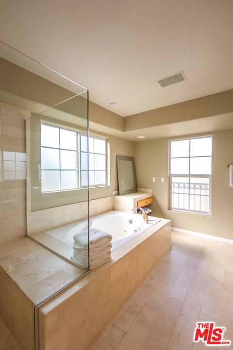 120 Galleon Street, Marina del Rey CA: https://media.crmls.org/mediaz/9b5d84cd-47a1-4080-b65d-dd38c8474197.jpg