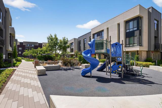 3891 Vanguard, Fremont CA: https://media.crmls.org/mediaz/9b5e318c-4870-4e92-ab29-e5efb164f181.jpg