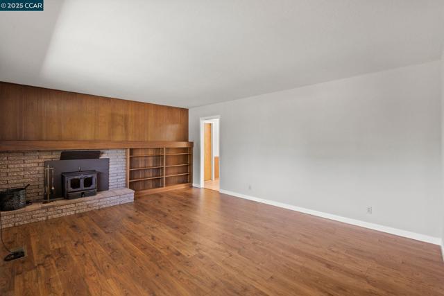 3710 Northridge Dr, Concord CA: https://media.crmls.org/mediaz/9b5edd11-3cbf-43bf-a73b-62489e679eaa.jpg