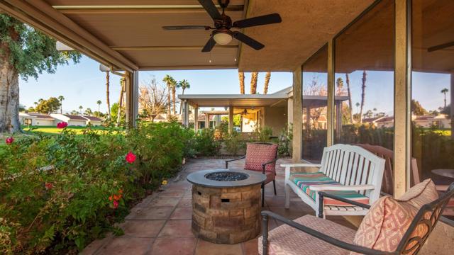 34585 Calle Tobara, Cathedral City CA: https://media.crmls.org/mediaz/9b5ee3e9-3bfc-4d83-bd65-629f1192af89.jpg