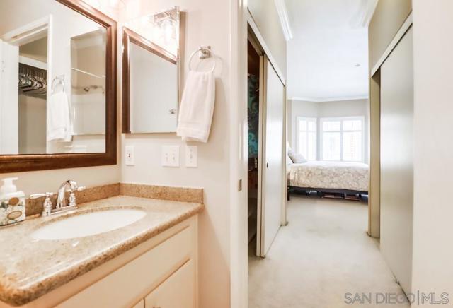 2020 Camino De La Reina, San Diego CA: https://media.crmls.org/mediaz/9b5f3517-44a6-40e4-87e7-45cf13a4c87a.jpg