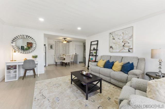 5055 Collwood Blvd, San Diego CA: https://media.crmls.org/mediaz/9b5fc658-e6c8-4a07-9c18-0111cbd72e90.jpg