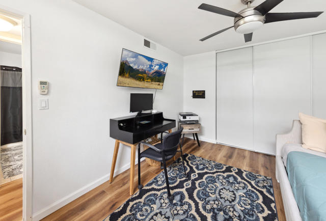 428 Sierra Madre S, Palm Desert CA: https://media.crmls.org/mediaz/9b604b7b-6edf-4cf2-b3dc-6c9f044d3c07.jpg