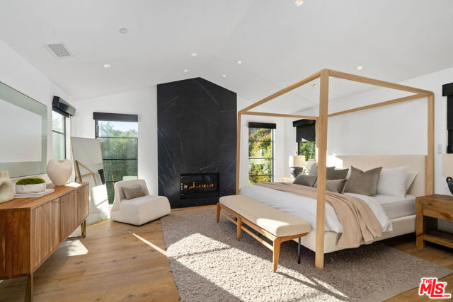 1146 Sierra Alta Way, Los Angeles CA: https://media.crmls.org/mediaz/9b60f965-facb-49fd-bd45-ee03902f8f72.jpg