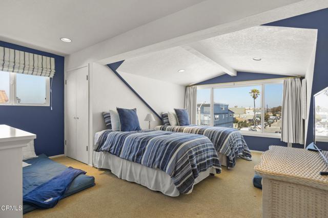 Detail Gallery Image 27 of 64 For 325 Ocean Dr, Oxnard,  CA 93035 - 5 Beds | 3 Baths