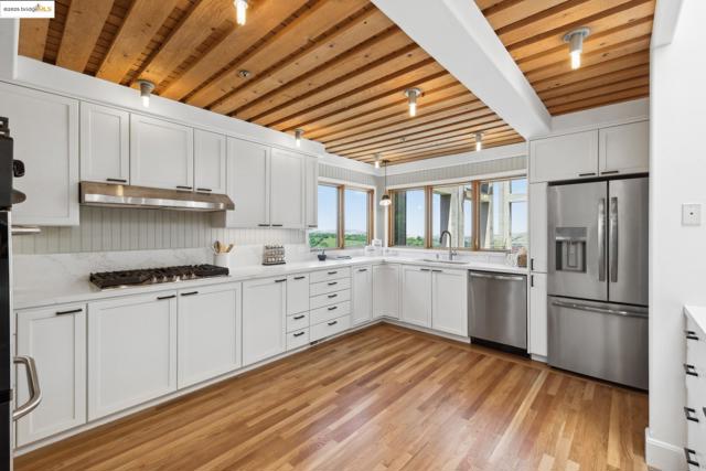 12688 Brookpark Road, Oakland CA: https://media.crmls.org/mediaz/9b61196d-3f60-45ec-8f25-7a4b168155f9.jpg