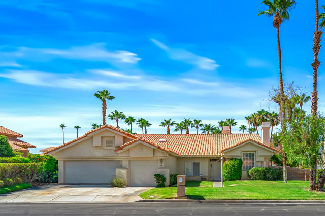 340 Augusta Drive, Palm Desert CA: https://media.crmls.org/mediaz/9b6150bb-4b68-4cce-ab9c-c8d73ce4b331.jpg