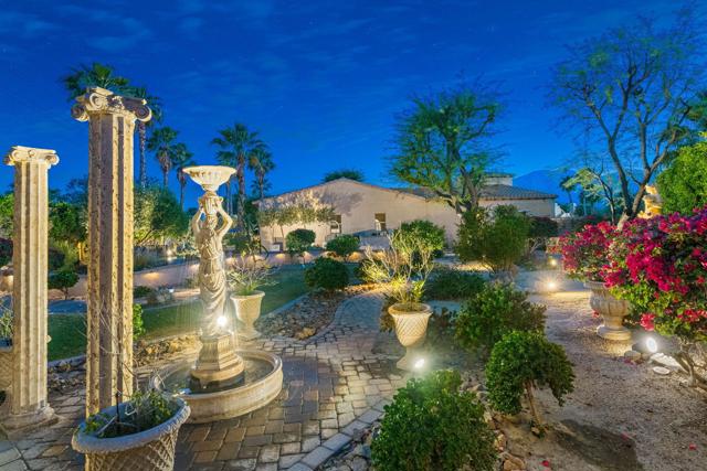 52540 Vino, La Quinta CA: https://media.crmls.org/mediaz/9b615bbc-5194-4e0a-8d7d-b90a32ad0cef.jpg