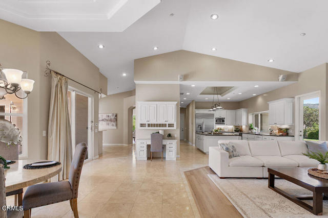 2625 Marvella Court, Camarillo CA: https://media.crmls.org/mediaz/9b6189c2-ba0c-4b7f-ab95-3ac7894b5b93.jpg