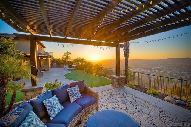 7000 Mariposa, Santee CA: https://media.crmls.org/mediaz/9b62798d-8003-4b8d-9d3d-6d5953e0cfe2.jpg
