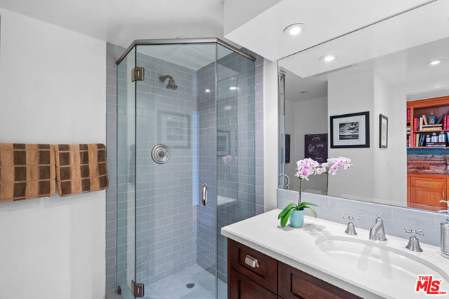 10701 Wilshire Boulevard, Los Angeles CA: https://media.crmls.org/mediaz/9b63003c-ce40-431a-b31a-4fad372e7f2d.jpg