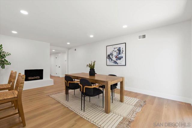 7977 Wetherly St, La Mesa CA: https://media.crmls.org/mediaz/9b636fea-d3c5-4916-a97d-015ef31c8090.jpg
