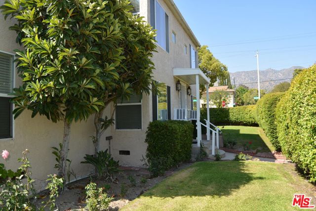 331 CORNELL Drive photo 3